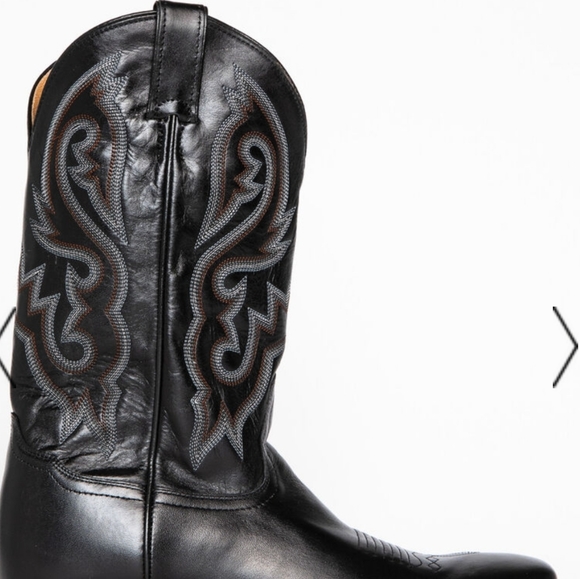 Men's Black Boots - Picture 5 of 8